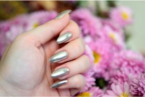 Chrome Nail Design