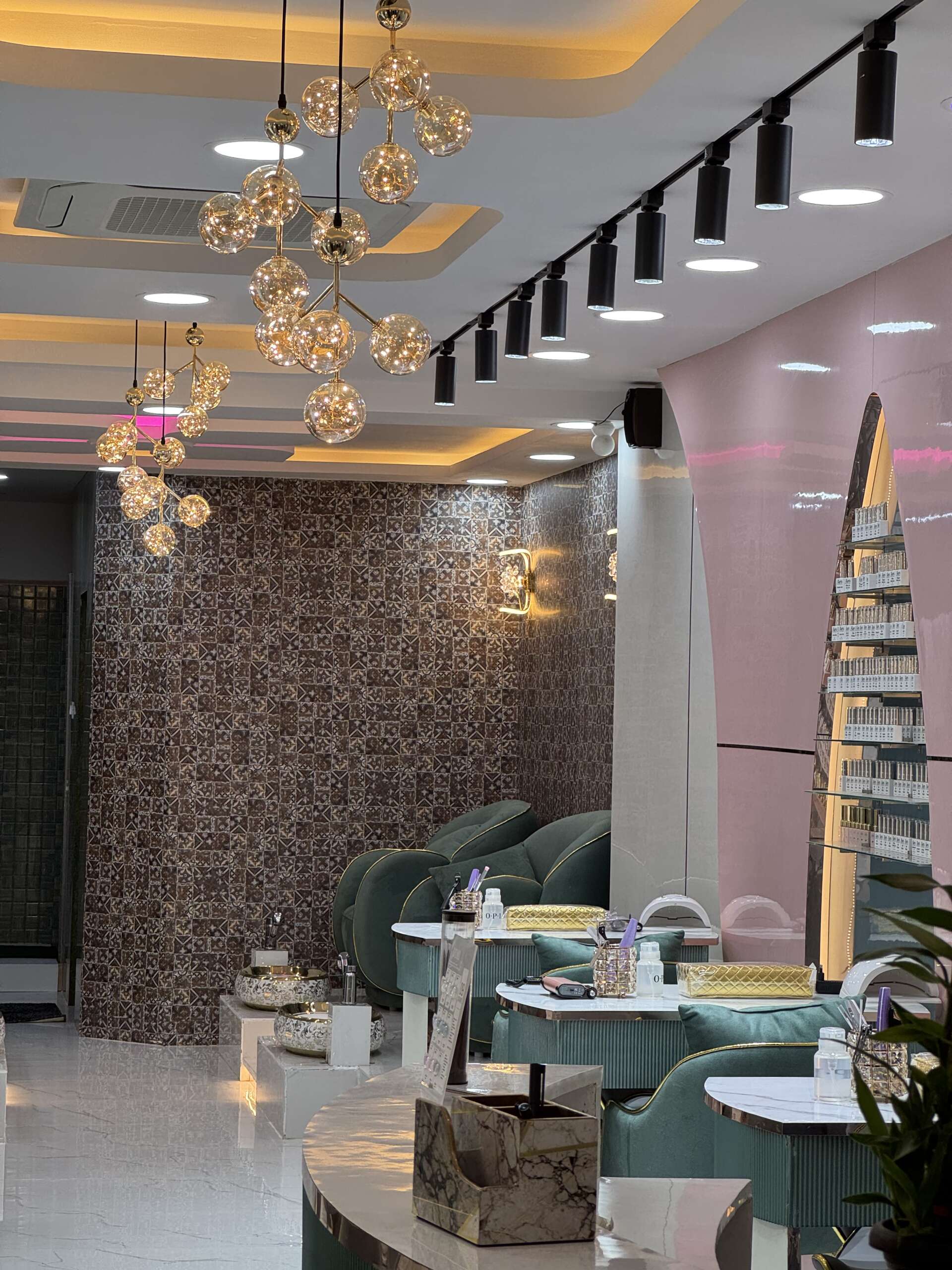 nail art studio